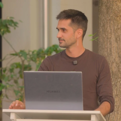 Relatoria poètica a càrrec de Alejandro Santaflorentina