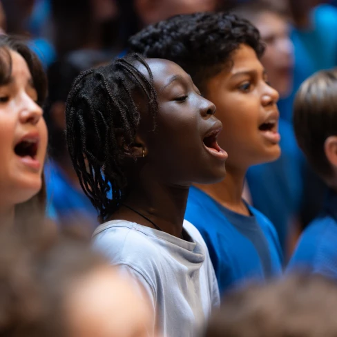 Cantània: Gaudir Gaudí