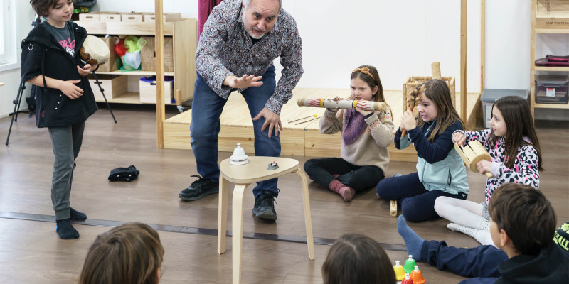 Els compositors entren a l'aula 