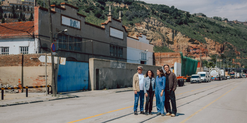 Ai! La misèria ens farà feliços